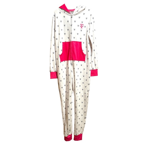 T-Mobile Halloween Adult Baby Costume - Picture 2 of 16